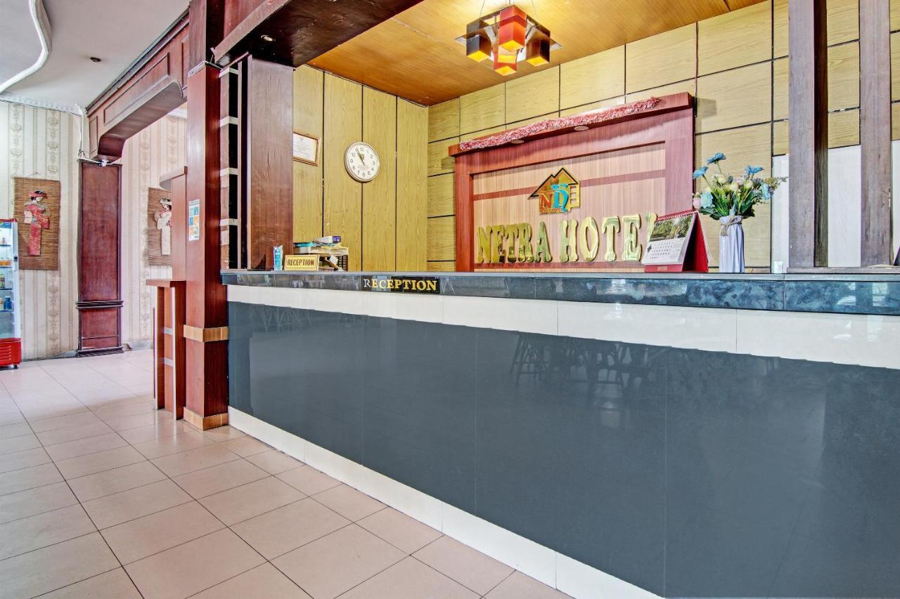 Oyo 92551 Netra Hotel Ujunbatu Eksteriør billede